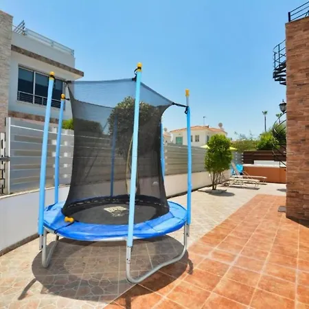 Fabulous Sea View With Big Luxury Jacuzzi In Protaras, 1676