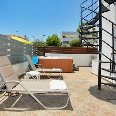 Fabulous Sea View With Big Luxury Jacuzzi In Protaras, 1676 *