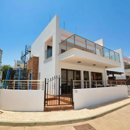 Willa Fabulous Sea View With Big Luxury Jacuzzi In Protaras, 1676 *